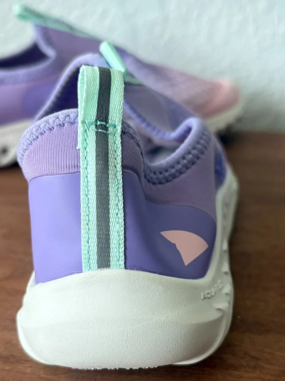 Rugged Shark Aqua Flo Water Shoes Girls Purple Slip-On Like New. (CT)